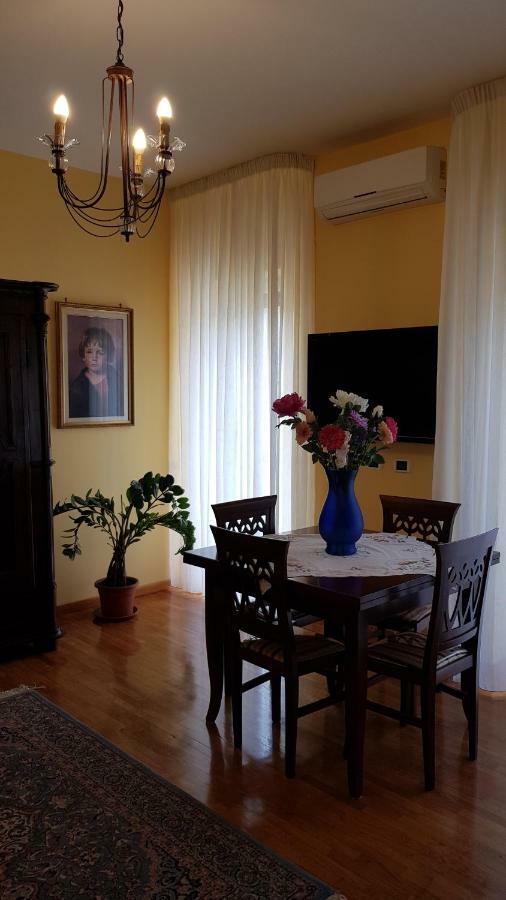 Casa Max Appartement Napels Buitenkant foto